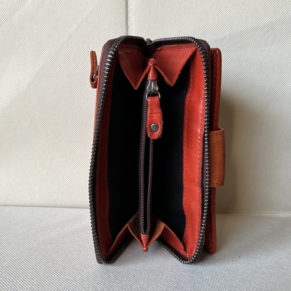 Harbour 2nd "Isidora" Wallet in a Beautiful Sparkling Lava Color - Picture 5 of 6